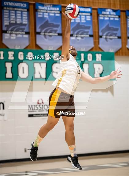Thumbnail 1 in Mission Vista vs El Camion (CIF SDS D3 Championship) photogallery.