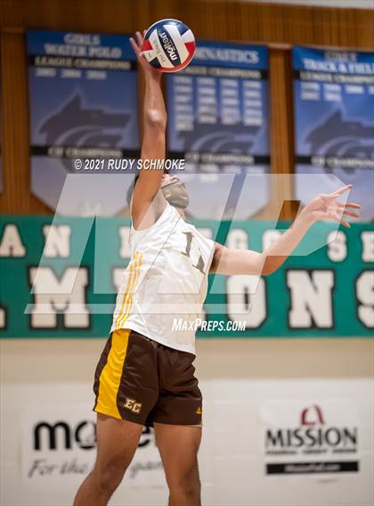 Thumbnail 1 in Mission Vista vs El Camion (CIF SDS D3 Championship) photogallery.