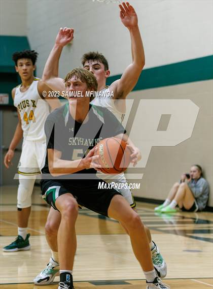 Thumbnail 2 in Skutt Catholic @ Pius X photogallery.