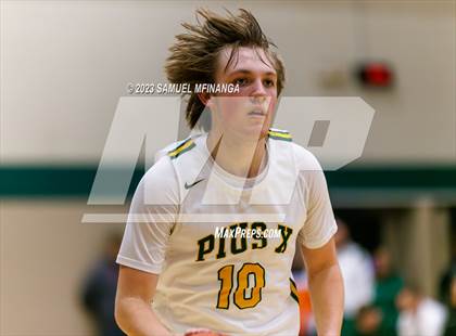 Thumbnail 1 in Skutt Catholic @ Pius X photogallery.