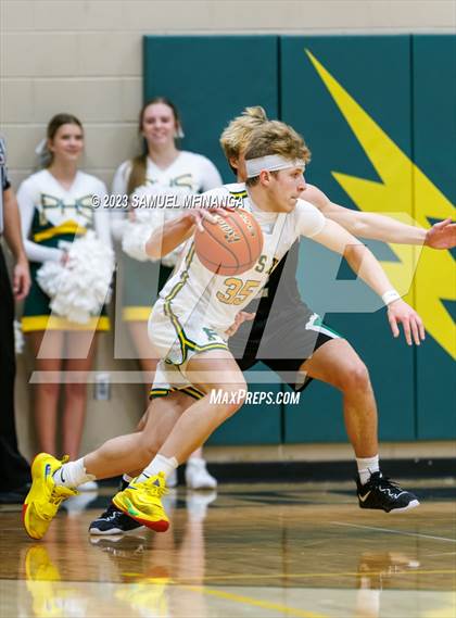 Thumbnail 3 in Skutt Catholic @ Pius X photogallery.