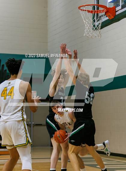 Thumbnail 2 in Skutt Catholic @ Pius X photogallery.
