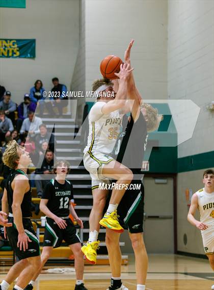 Thumbnail 3 in Skutt Catholic @ Pius X photogallery.