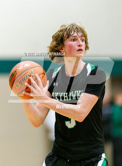 Thumbnail 2 in Skutt Catholic @ Pius X photogallery.