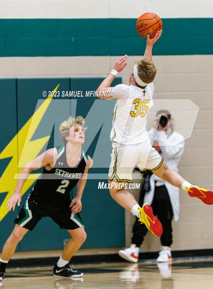 Thumbnail 3 in Skutt Catholic @ Pius X photogallery.