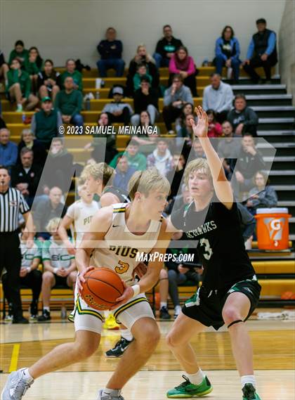 Thumbnail 2 in Skutt Catholic @ Pius X photogallery.
