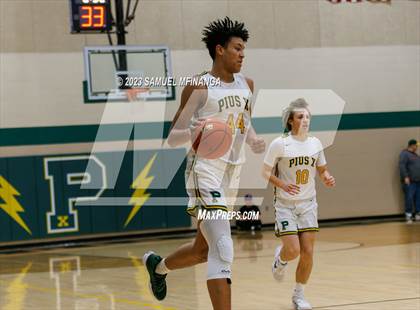 Thumbnail 3 in Skutt Catholic @ Pius X photogallery.