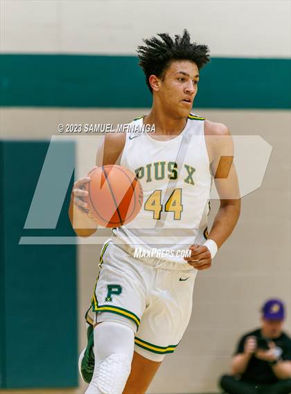 Thumbnail 2 in Skutt Catholic @ Pius X photogallery.
