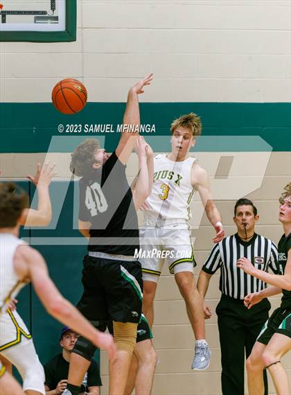Thumbnail 2 in Skutt Catholic @ Pius X photogallery.