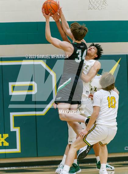 Thumbnail 2 in Skutt Catholic @ Pius X photogallery.