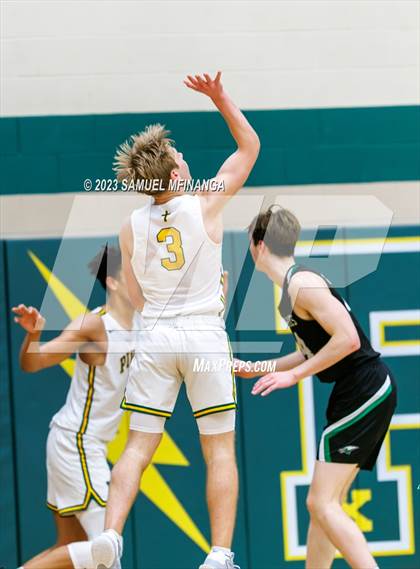 Thumbnail 2 in Skutt Catholic @ Pius X photogallery.