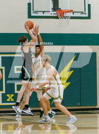 Thumbnail 2 in Skutt Catholic @ Pius X photogallery.