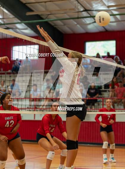 Thumbnail 3 in Tupelo Christian Prep @ Potts Camp photogallery.