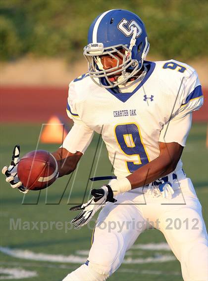 Thumbnail 3 in Glendora vs. Charter Oak photogallery.