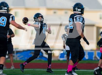 Thumbnail 3 in Harlan photogallery.