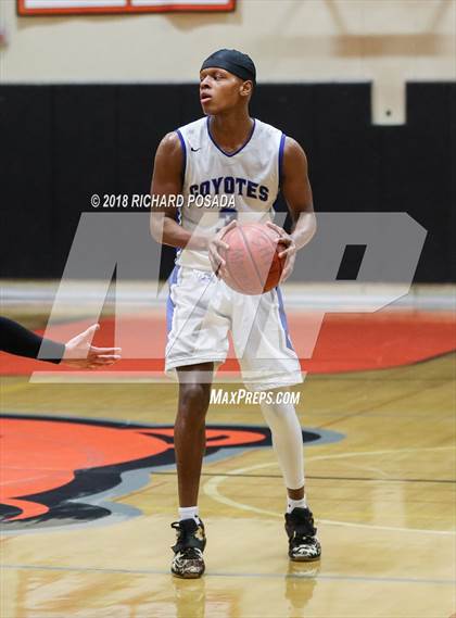 Thumbnail 1 in Reedley vs. Madera photogallery.