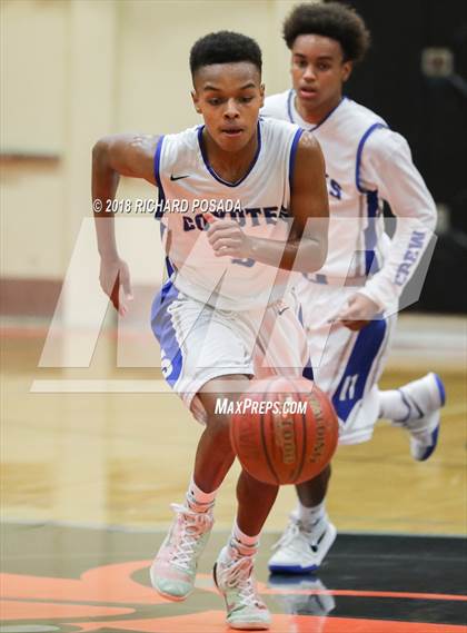 Thumbnail 3 in Reedley vs. Madera photogallery.