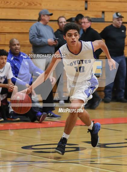 Thumbnail 3 in Reedley vs. Madera photogallery.