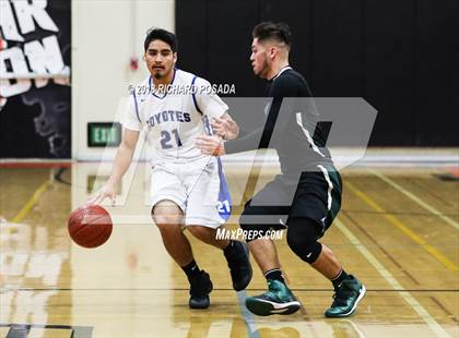 Thumbnail 3 in Reedley vs. Madera photogallery.