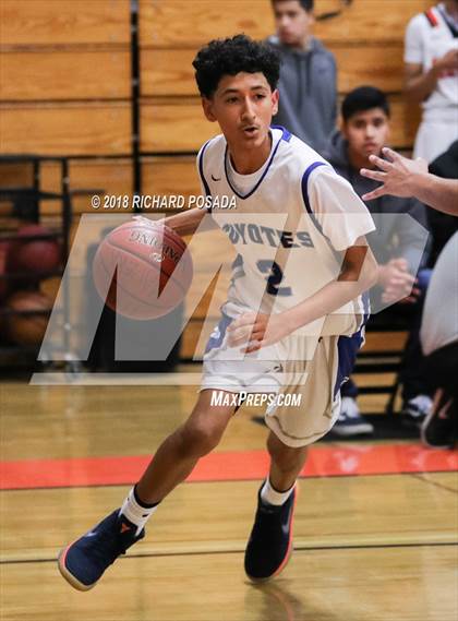 Thumbnail 1 in Reedley vs. Madera photogallery.