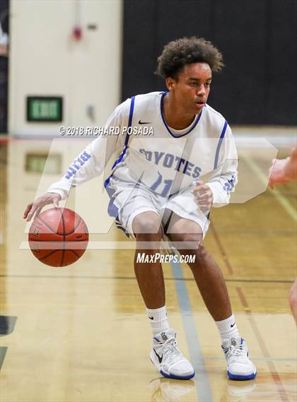 Thumbnail 2 in Reedley vs. Madera photogallery.
