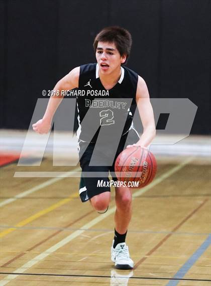 Thumbnail 1 in Reedley vs. Madera photogallery.