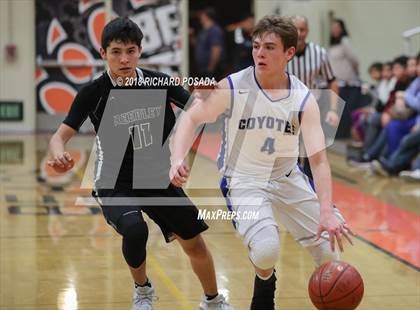 Thumbnail 3 in Reedley vs. Madera photogallery.