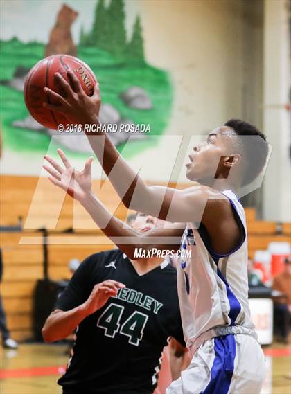 Thumbnail 1 in Reedley vs. Madera photogallery.