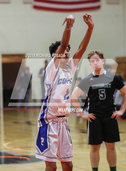 Thumbnail 2 in Reedley vs. Madera photogallery.