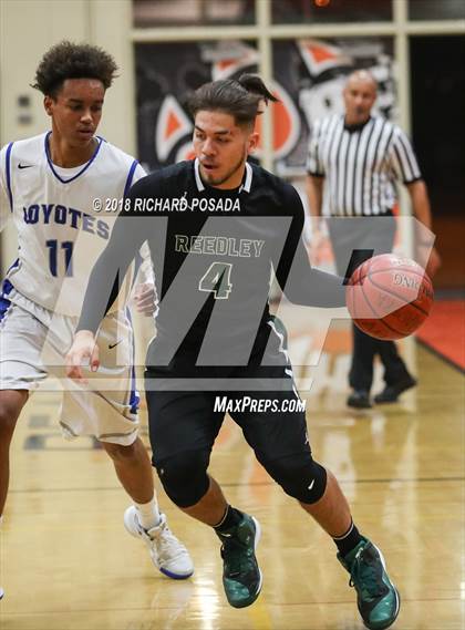 Thumbnail 2 in Reedley vs. Madera photogallery.