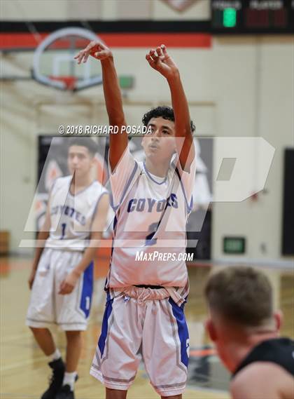 Thumbnail 3 in Reedley vs. Madera photogallery.