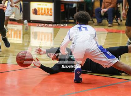 Thumbnail 2 in Reedley vs. Madera photogallery.