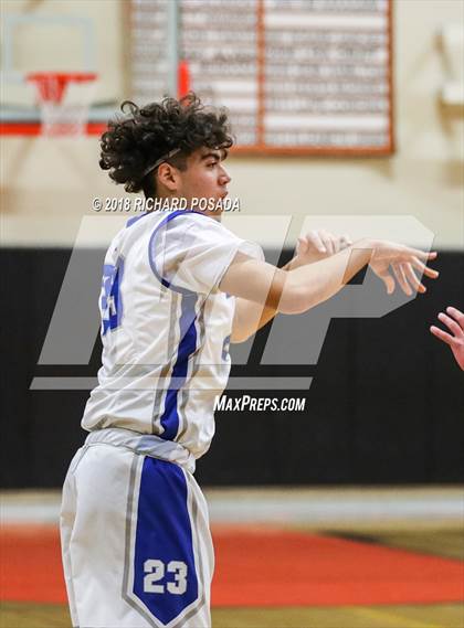 Thumbnail 2 in Reedley vs. Madera photogallery.