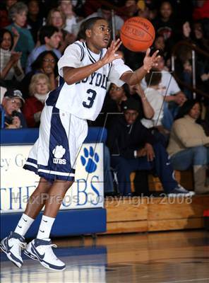 Thumbnail 2 in Harvard-Westlake @ Loyola photogallery.