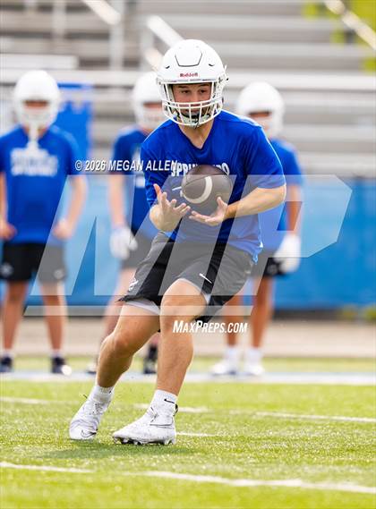 Thumbnail 2 in FR: Centerville vs. Springboro (7v7) photogallery.