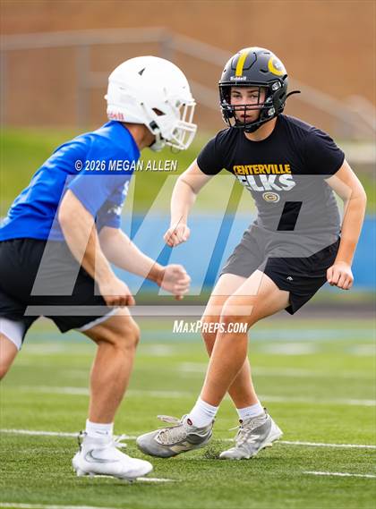 Thumbnail 1 in FR: Centerville vs. Springboro (7v7) photogallery.