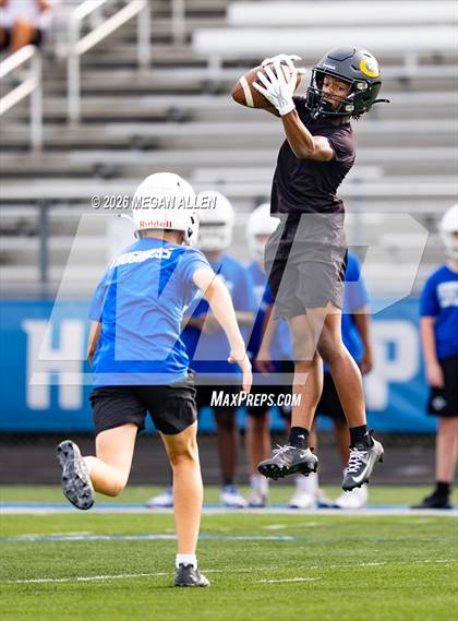 Thumbnail 3 in FR: Centerville vs. Springboro (7v7) photogallery.