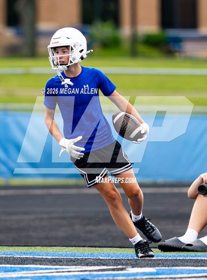Thumbnail 1 in FR: Centerville vs. Springboro (7v7) photogallery.