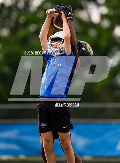 Thumbnail 3 in FR: Centerville vs. Springboro (7v7) photogallery.