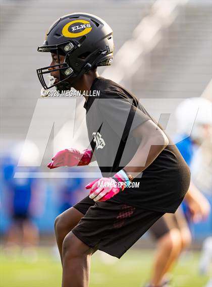 Thumbnail 3 in FR: Centerville vs. Springboro (7v7) photogallery.
