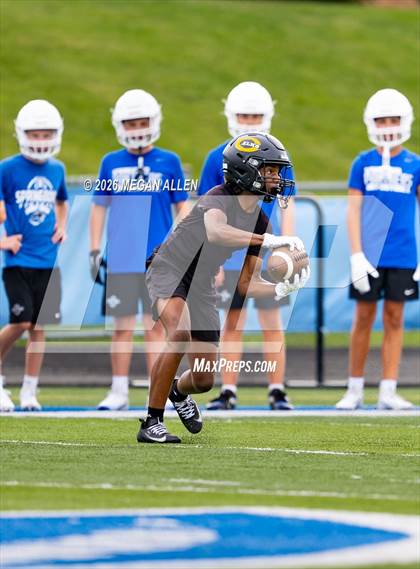 Thumbnail 2 in FR: Centerville vs. Springboro (7v7) photogallery.