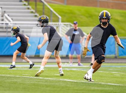 Thumbnail 3 in FR: Centerville vs. Springboro (7v7) photogallery.