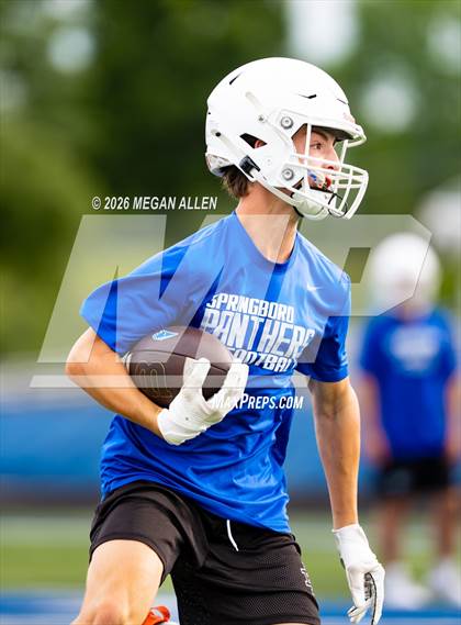 Thumbnail 2 in FR: Centerville vs. Springboro (7v7) photogallery.