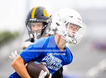Thumbnail 1 in FR: Centerville vs. Springboro (7v7) photogallery.