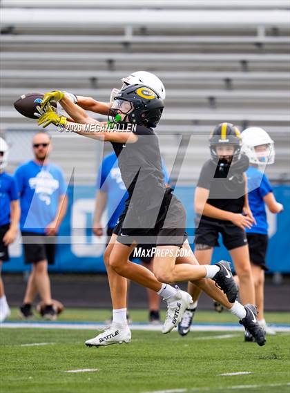 Thumbnail 1 in FR: Centerville vs. Springboro (7v7) photogallery.