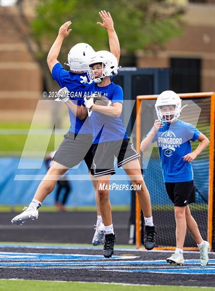 Thumbnail 3 in FR: Centerville vs. Springboro (7v7) photogallery.