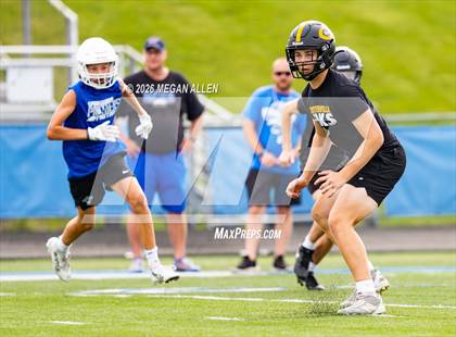 Thumbnail 1 in FR: Centerville vs. Springboro (7v7) photogallery.