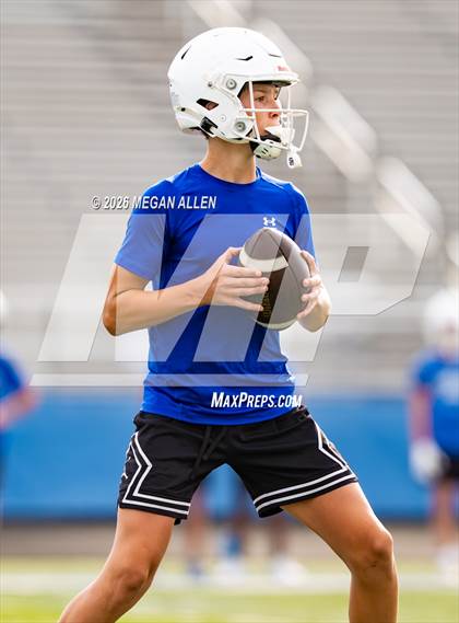 Thumbnail 2 in FR: Centerville vs. Springboro (7v7) photogallery.