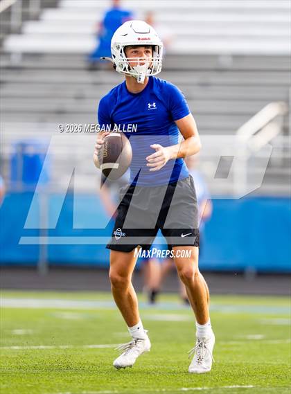 Thumbnail 1 in FR: Centerville vs. Springboro (7v7) photogallery.