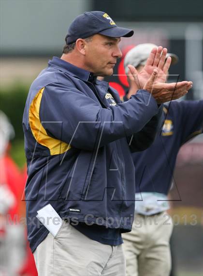 Thumbnail 2 in Victor vs. Canandaigua Academy (Section 5 Class B Final) photogallery.
